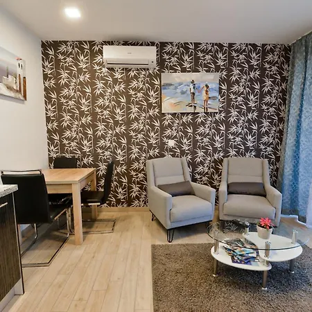 Corner Apartment *